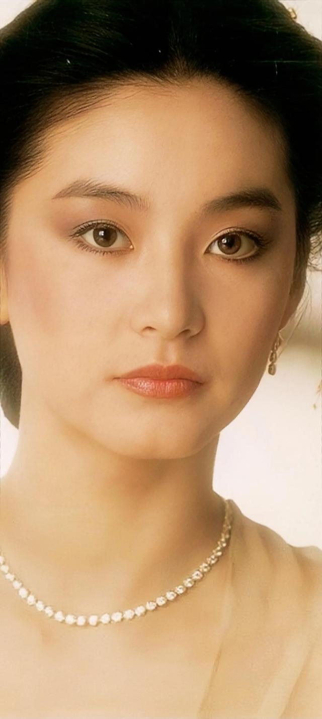 林青霞壁纸—那些惊艳时光的绝美照片