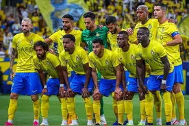 中国裁判傅明执法亚冠惹争议，遭C罗怒喷，前国脚徐亮发声：傅明漏判两个点球，裁判水平就那样，大家要理解图片