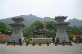 中国唯一不对外国人开放的山图片