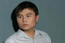 公务员作家“当年明月”：22岁写书3年挣4100万，如今现状如何？图片