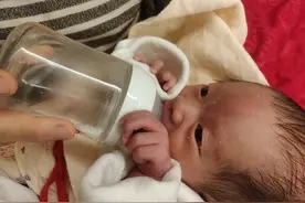 冲奶是个技术活，别再用45℃水了，温度和流程都很重要图片