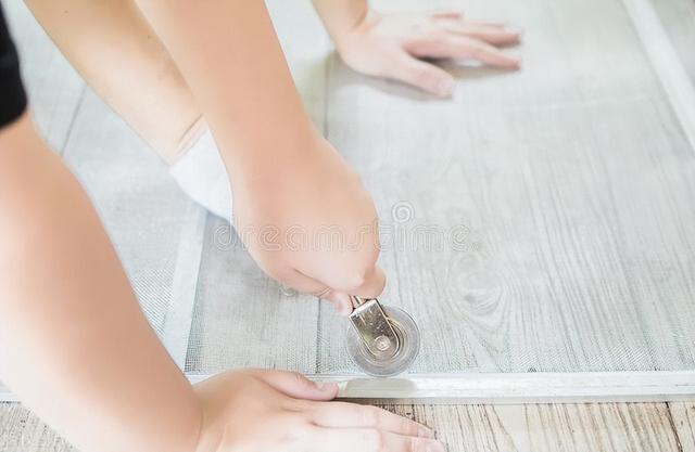 换了2次纱窗，我终于明白了200元金刚网和100元高透网的区别