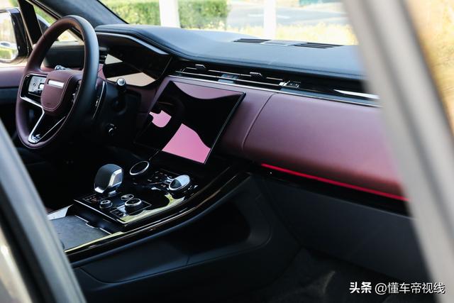 新车｜百万级SUV还能怎样平衡动感和舒适？试驾全新揽胜运动版