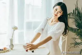 微小说：妻子出差不在家，我与离异小姨子独处的日子（二）图片