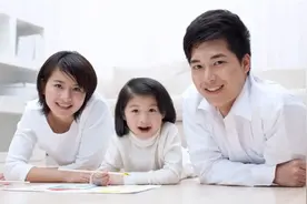 夫妻俩，谁的基因决定孩子的智商和长相？研究得出的答案，很客观图片