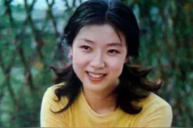 她为事业打掉三个孩子，丈夫无奈离婚，现膝下无子很凄凉图片