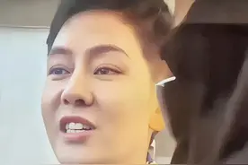 林志颖近照暴露真实颜值，满脸的姨味，不老男神变“大妈”图片