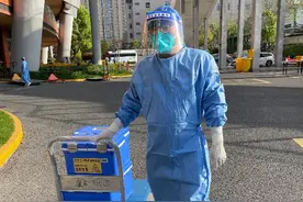 陪老人聊天、辅导小朋友做作业……方舱志愿者诉说自己的支援历程图片