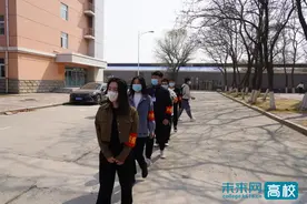 辽宁理工学院校园防疫青年突击队：积极投身校园疫情防控工作图片