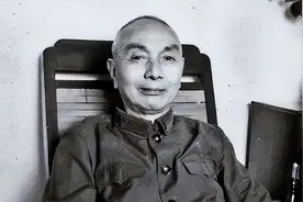 1981年，临终前的杜聿明问郭汝瑰：我最后问你，你到底是不是共产党图片