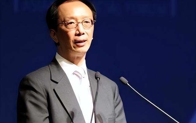 香港财神爷梁锦松，给祖国狂赚3万亿，如今为生4胎花99亿买下医院
