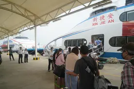厦金航线最大客位高速客船“新捷安”轮昨日首航图片