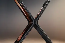 摩托罗拉 moto razr 2022 发布：第三代星轨转轴，起售价 5999 元图片