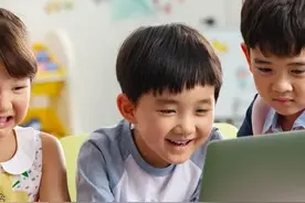适合“中年人，小学生和中学生”下班放学听音乐和娱乐的b站up主图片