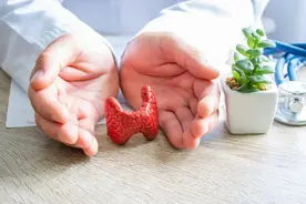 呵护甲状腺健康，桥本甲状腺炎如何防治？图片