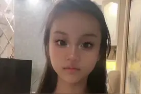 李小璐晒女儿欧美妆！甜馨长发及腰容貌精致，千万豪宅内景罕曝光图片