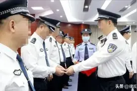 三民警用塑料袋套住嫌犯头部进行殴打，致窒息死亡，法院怎么判？图片