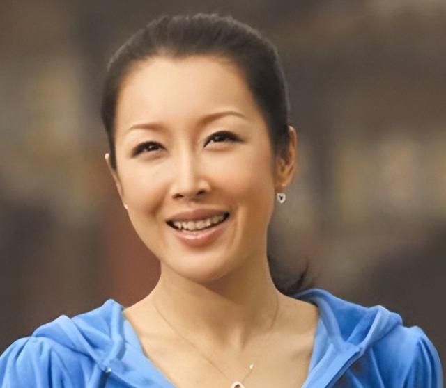 "四大天后"孙悦,34岁嫁给富豪丈夫,真的是因为爱情而不是钱