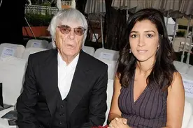 知名模特亚娜：35岁嫁给82岁亿万富豪，43岁为90岁老公生下儿子图片