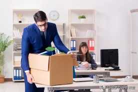 节后外贸老业务离职，因为提成跟经理吵得不可开交，新员工被吓到图片