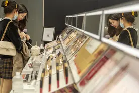 国货爆红的“狠活”：国货美妆，究竟谁能笑到最后？图片