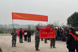 捷报频传，四川省安岳籍两名现役军人荣立二等功！图片