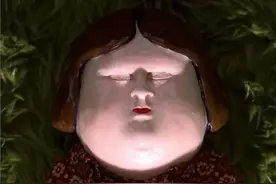 真实事件改编，“女魔头”的极刑令人发指，兽行残酷的不忍直视图片