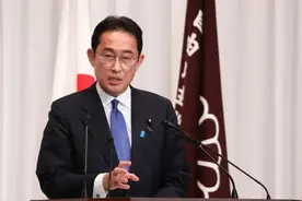 美军硬闯日本民宅，房主出手将其扭送警方，岸田文雄却不敢管？图片