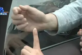 “奔驰”玻璃不平滑 看不出摸得到图片