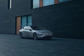 更全能的智能轿跑！小鹏P7全新OTA多达19项功能升级优化图片