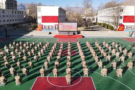 雪域高原 用兵心传递党的声音图片