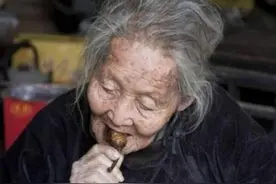 84岁老人去世，每天光吃咸菜攒下97万现金，该如何处理？图片