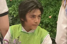 刘烨儿子诺一颜值大幅提升！12岁五官精致气质好，被指像外国明星图片