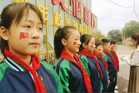 喜迎二十大 红领巾爱家乡——自由路小学红领巾寻访农耕实践基地图片