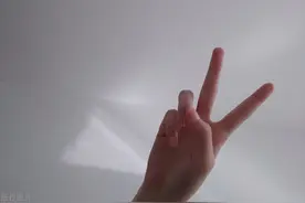 自以为，害死人图片
