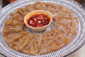 做猪皮冻，猪皮和水的比例是多少？教你正确做法，Q弹爽滑图片