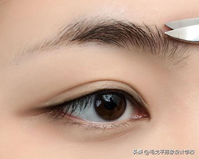 新手学化妆基础教程 | 长中庭减龄化妆思路，快进来抄作业