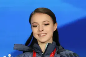 花滑女单—俄罗斯三套娃开开心心地开始，哭哭唧唧的结束图片