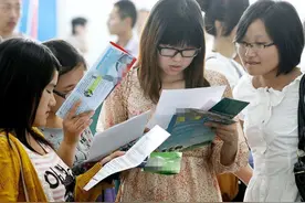 大学生喜从天降，又一国企招聘“不用笔试”，面试通过即可入职图片