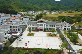 百村支书话振兴 | 武平湘洋村：打好旅游、研学两张牌，打造空军特色小镇图片
