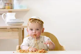 宝宝多大能吃酱油、醋、味精？比你想的都要晚图片