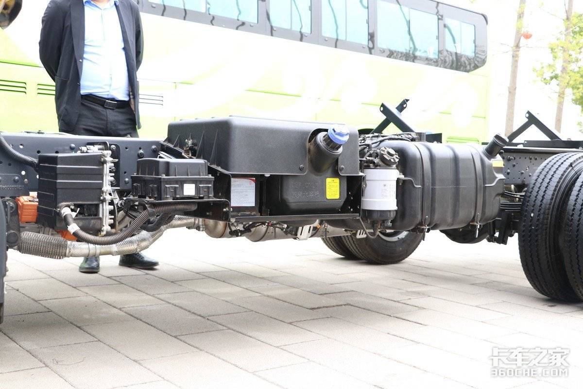 混动轻卡续航1000公里_欧马可智蓝HS混动轻卡_福田单排汽油版小货车