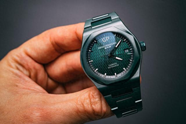 ֥�غͰ�˹�١����� ����ʵ����ɫ�մ��������