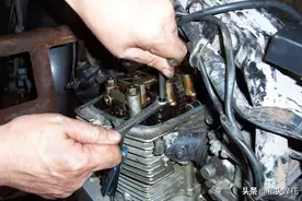 摩托车顽固异响，凸轮轴颈异常磨损的真凶原来在这里图片