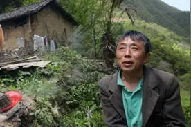 陕西大山里的老汉，独自一人隐居深山，过着现代版与世隔绝的生活图片