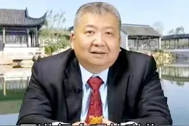 专家张捷被骂惨了，只因他建议恢复农业税，网友:先种十年地再说图片