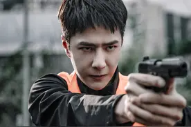 上映两天拿下第二！《冰雨火》才是真刑侦剧，双男主设定内鬼成谜图片