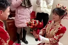 广西，新娘上门迎娶新郎，仪式满满入洞房：倒插门女婿好幸福！图片