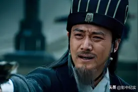 诸葛亮去世前，阿斗问了他一个问题，诸葛亮才明白他的傻都是装的图片