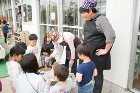 家家抢生三胎：日本小地方是如何创造“生育奇迹”的？图片